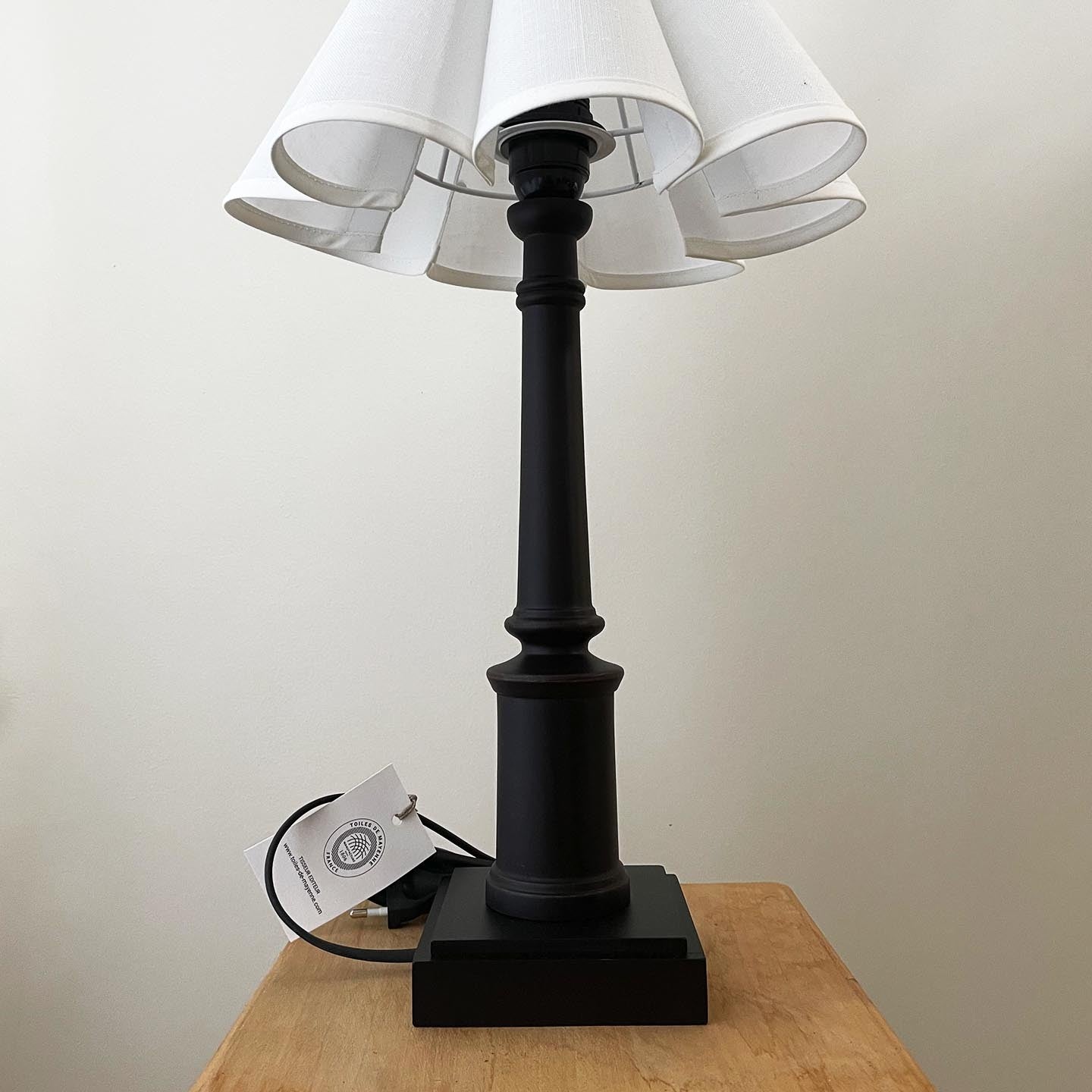 pied-lampe-uni-noir-lmp007